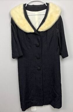 VTG Int'l Ladies Garment Workers Union Black Coat USA Fur Collar 3/4 Sleeve